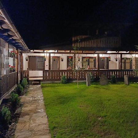 Casuta Din Valea Regilor Villa Gradistea de Munte Exterior foto