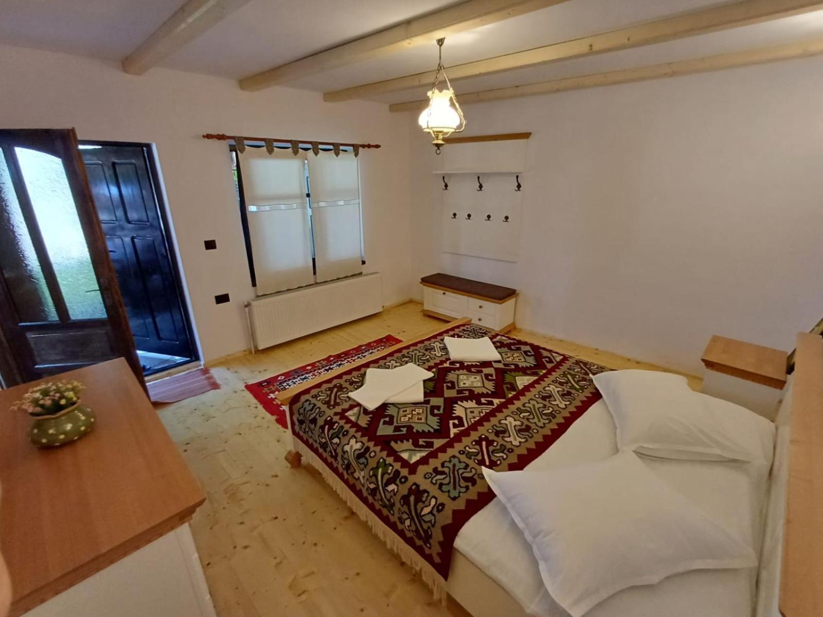 Casuta Din Valea Regilor Villa Gradistea de Munte Exterior foto